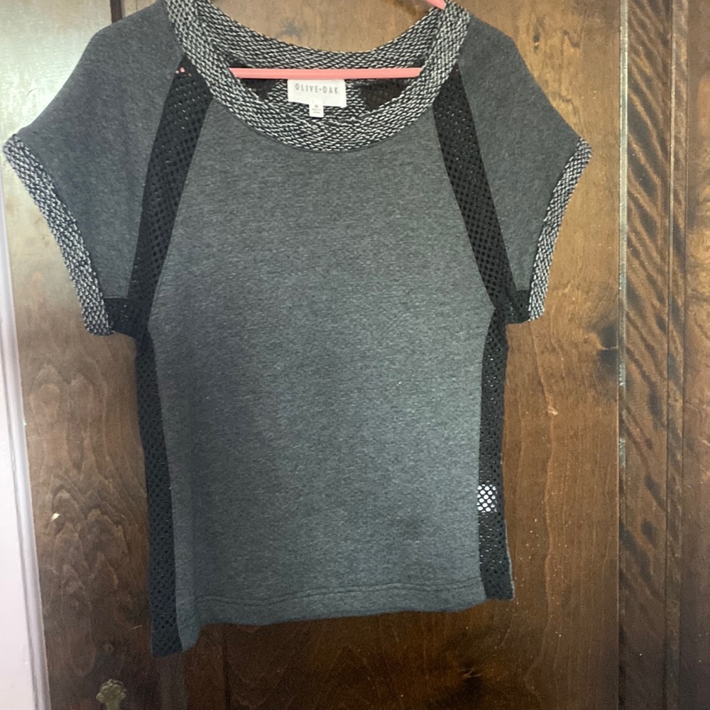 Women’s Gray Top